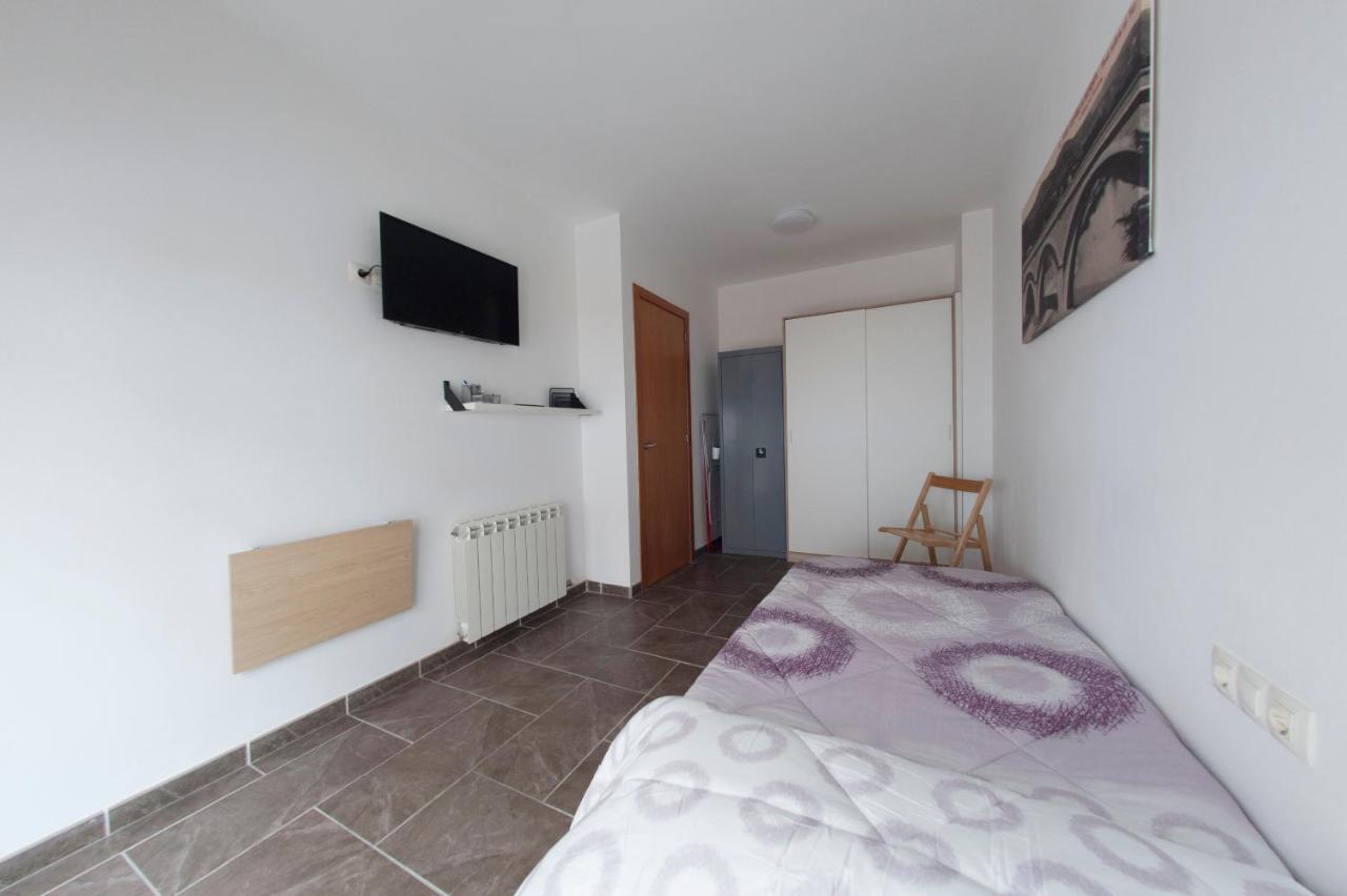 Apartament Bisaura De Ter 산트 퀸제 데 베소라 외부 사진