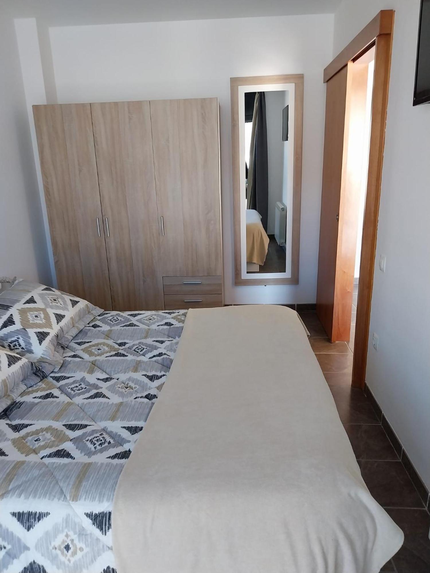 Apartament Bisaura De Ter 산트 퀸제 데 베소라 외부 사진